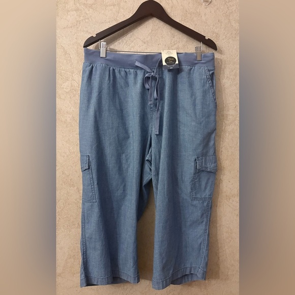 St. John's Bay Pants - ST John’s Bay Chambray Capri